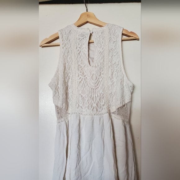 Cute Spring White Dress size 14 from H&M - Picture 4 of 6